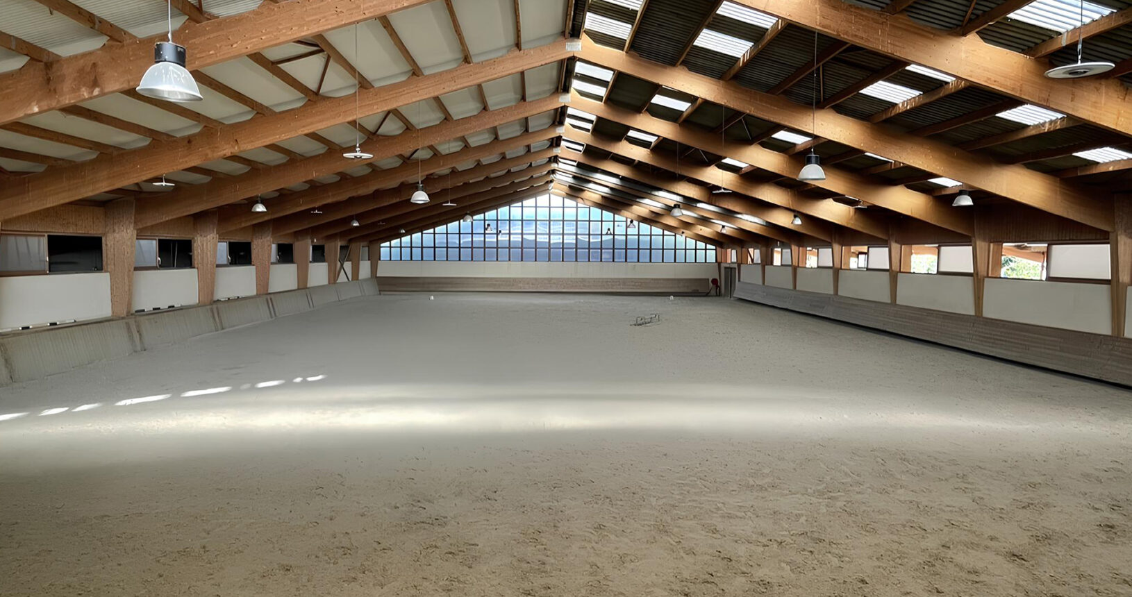 Club house vue manège - Organisation d'un évènement - Haras de Castellane